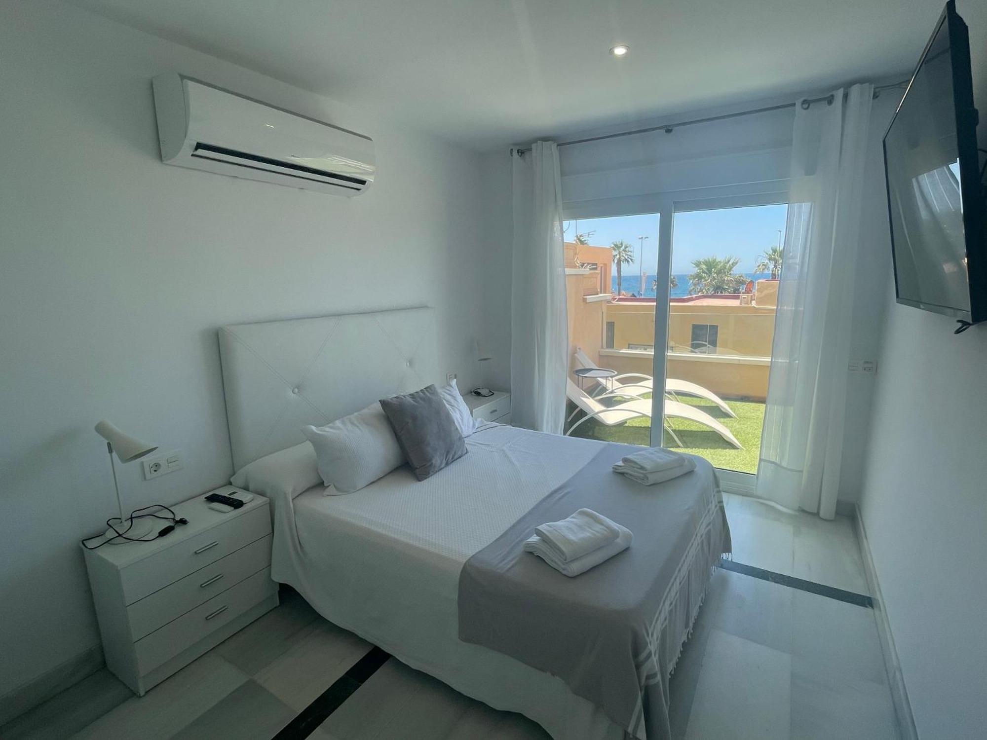 Apartamento 3 Home Suites Almería Exteriör bild