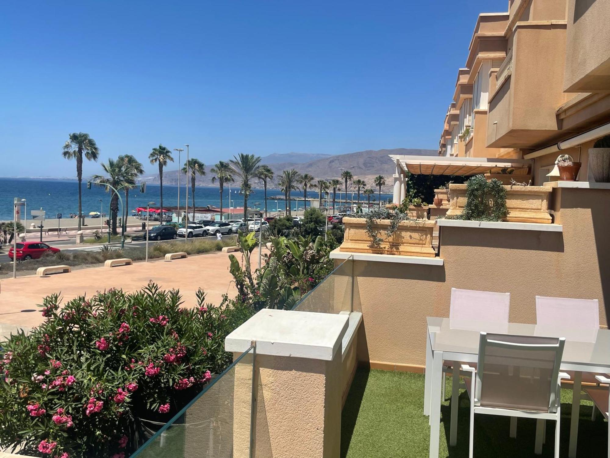 Apartamento 3 Home Suites Almería Exteriör bild